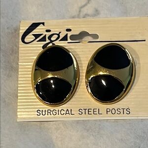 NWT Gigi medium size oval earrings
